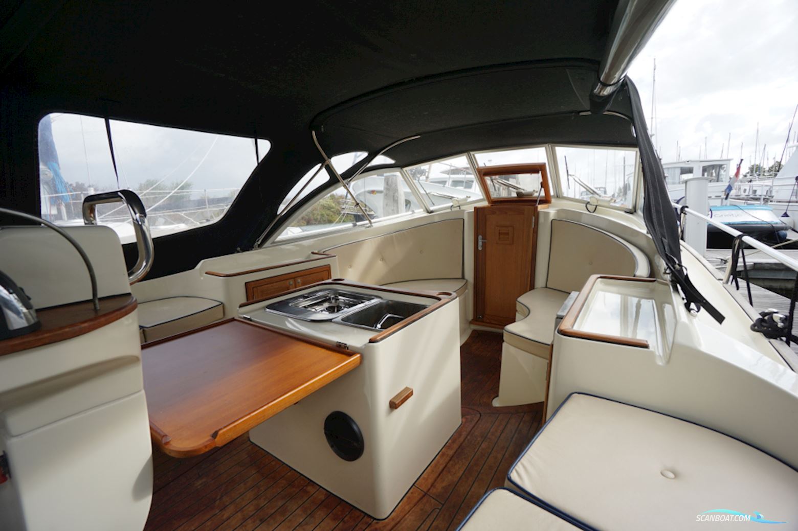 Intercruiser 27 Cabin