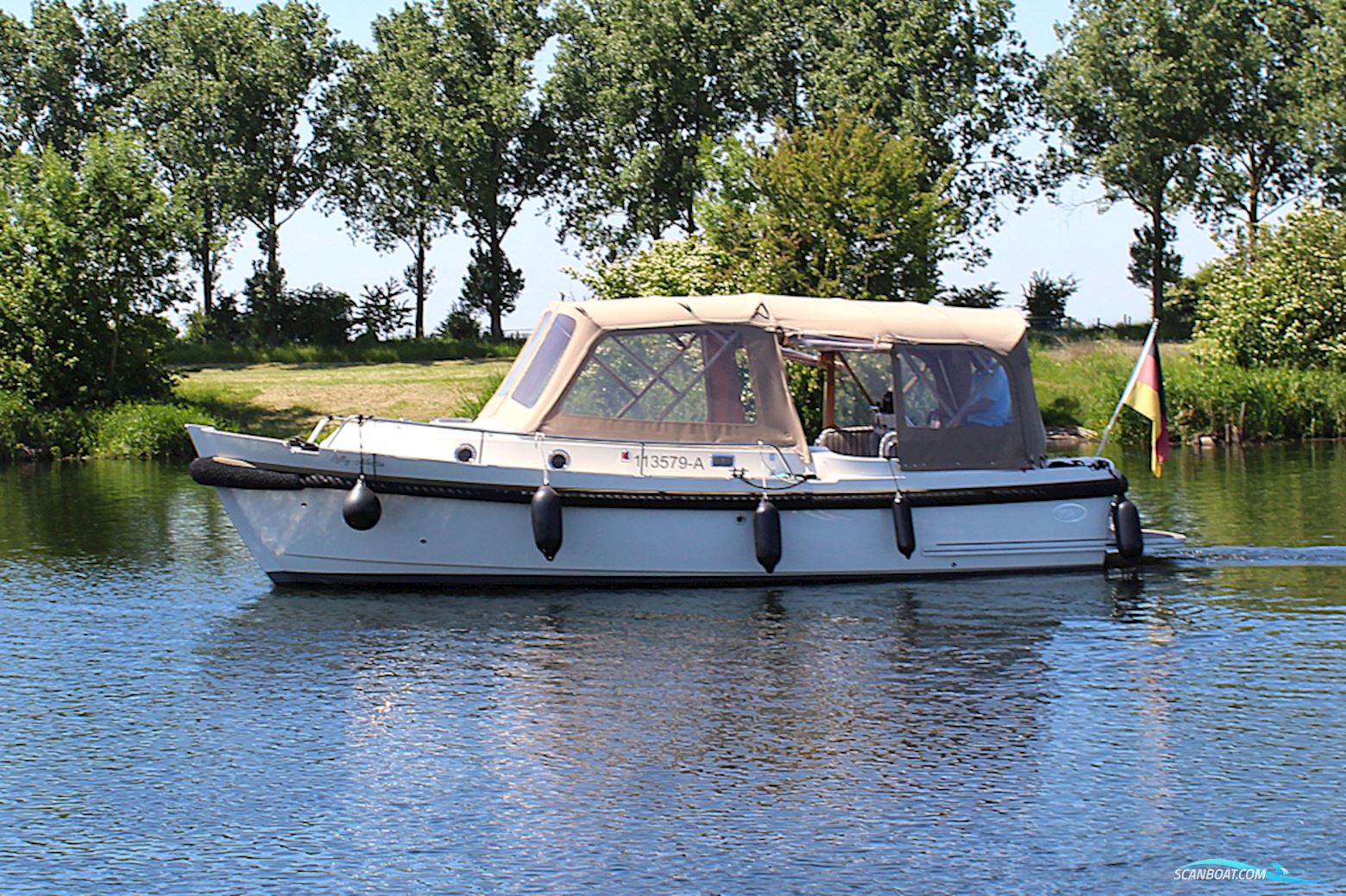 Intercruiser 27 Cabin