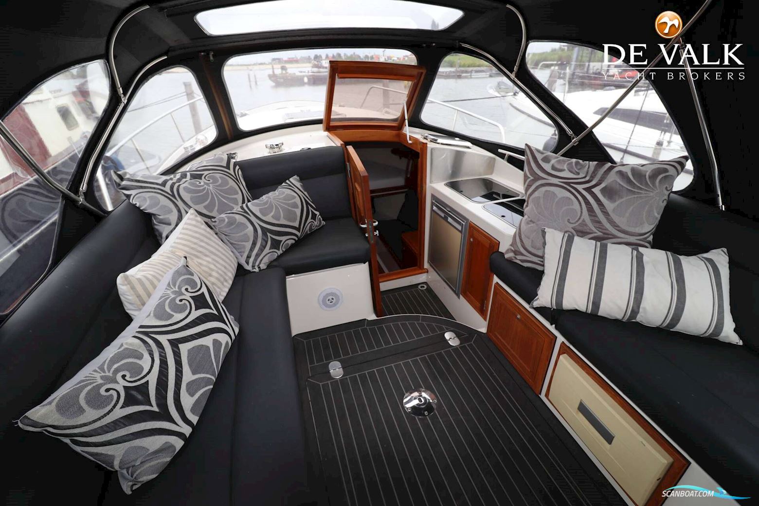 Intercruiser 29