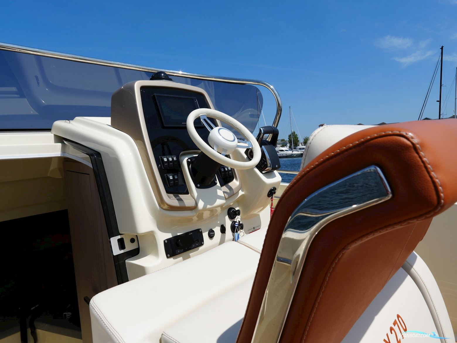 Invictus 270 CX