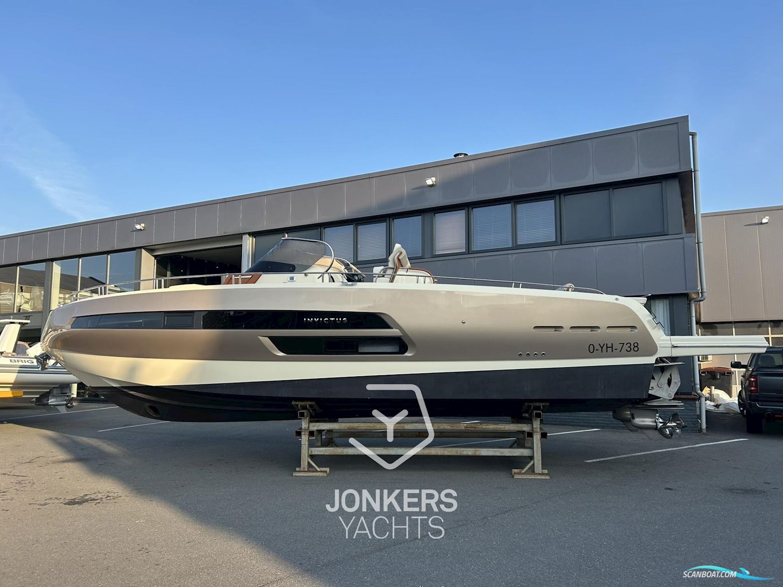 INVICTUS GT370 Motorbåt 2024, med Volvo Penta D4-320 motor, Holland