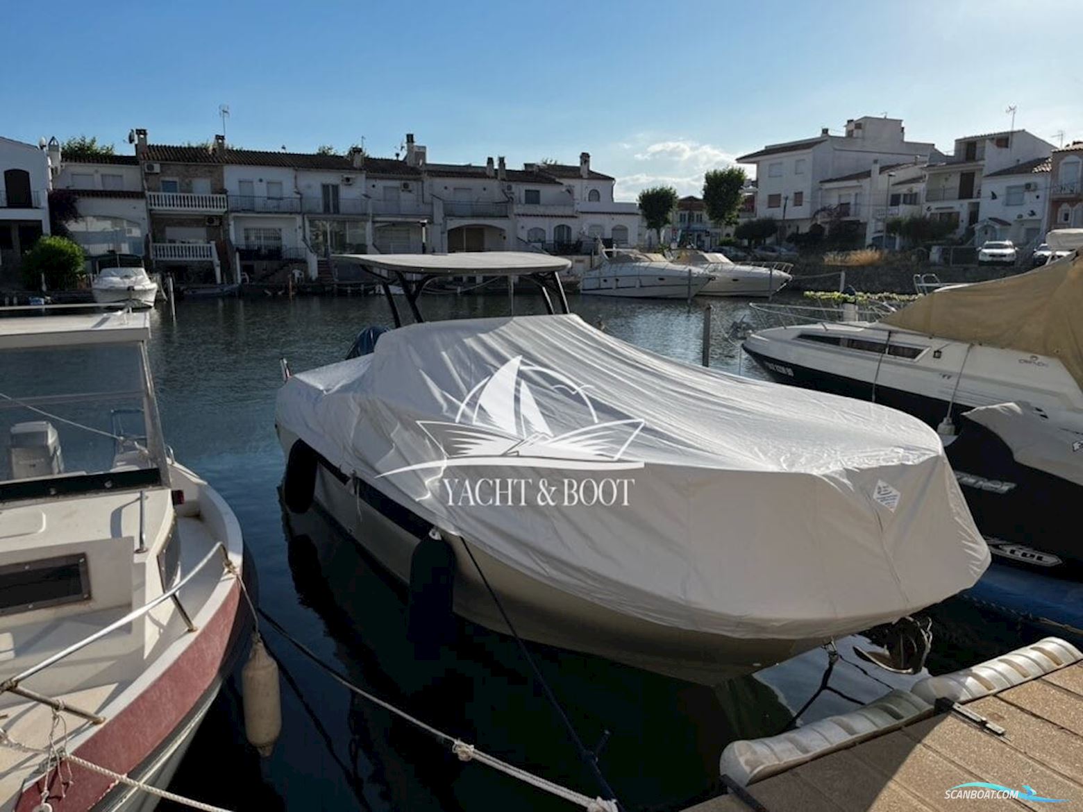 Invictus Yacht Capoforte CX 270