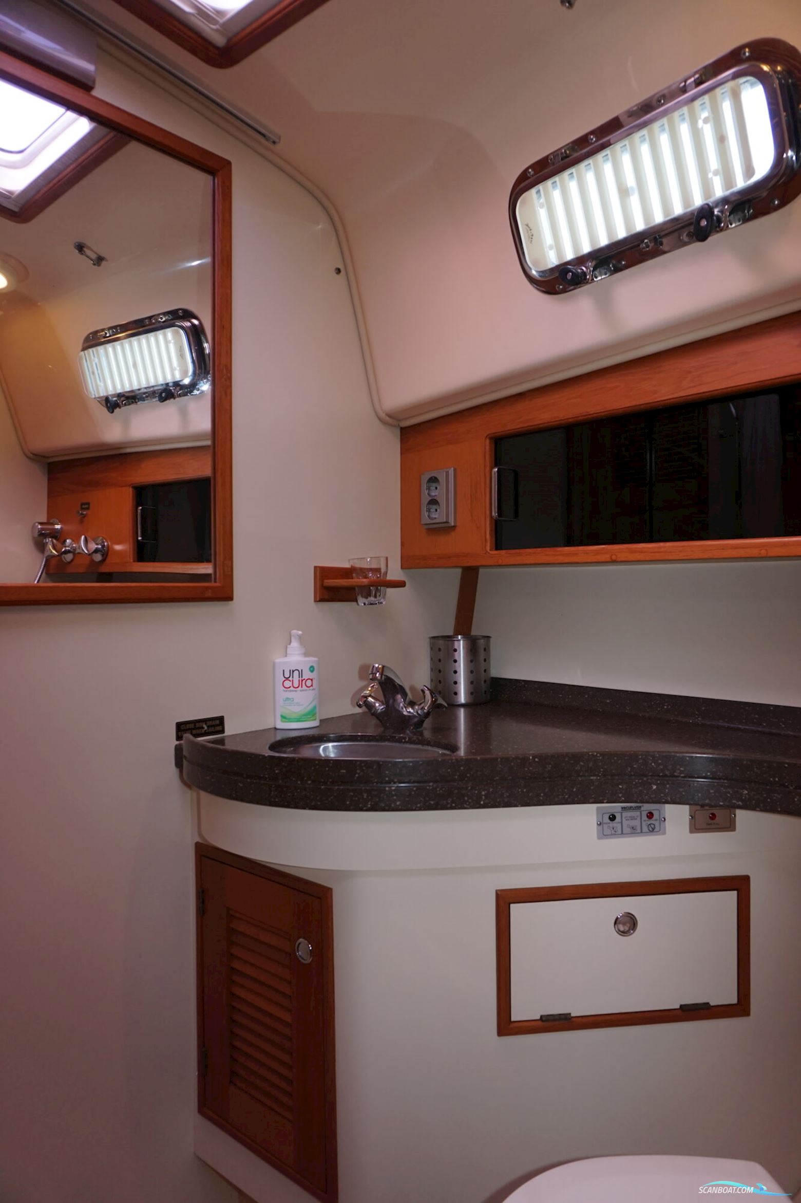 Island Packet Craft 360 Express