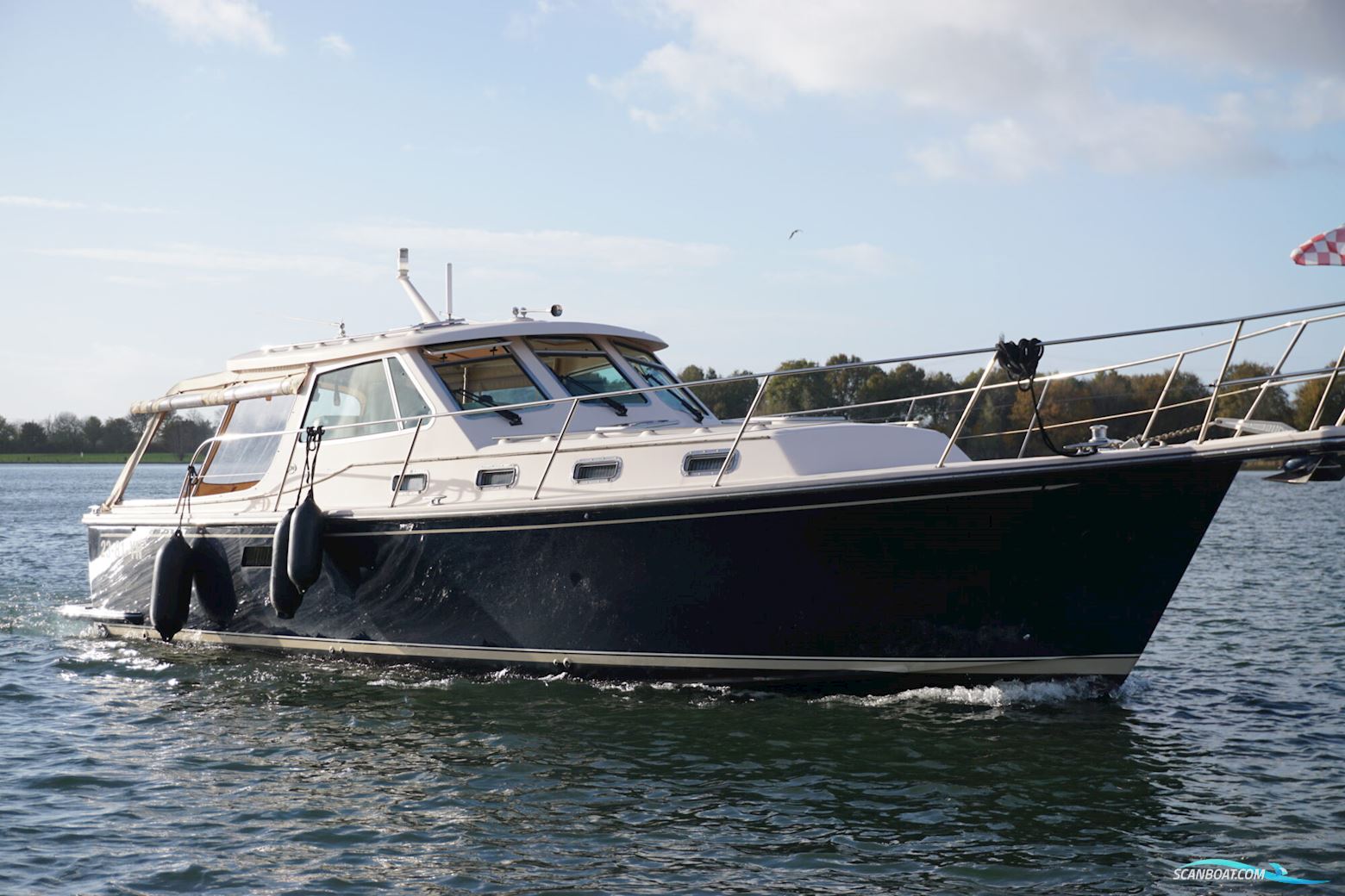 Island Packet Craft 360 Express Motorbåt 2004, med Yanmar motor, Holland