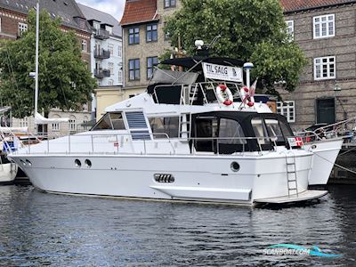 Italiensk Yacht 47 / Kajplads i KBH Centrum Motorbåt 1973, med 2 x Detroit motor, Danmark