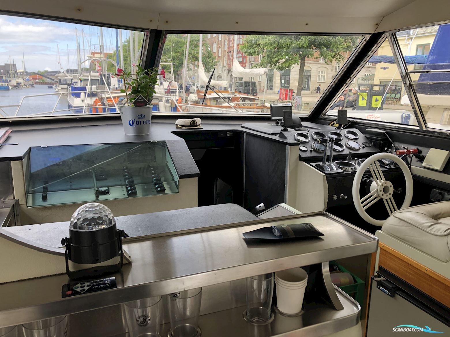 Italiensk Yacht 47 / Kajplads i Kbh Centrum