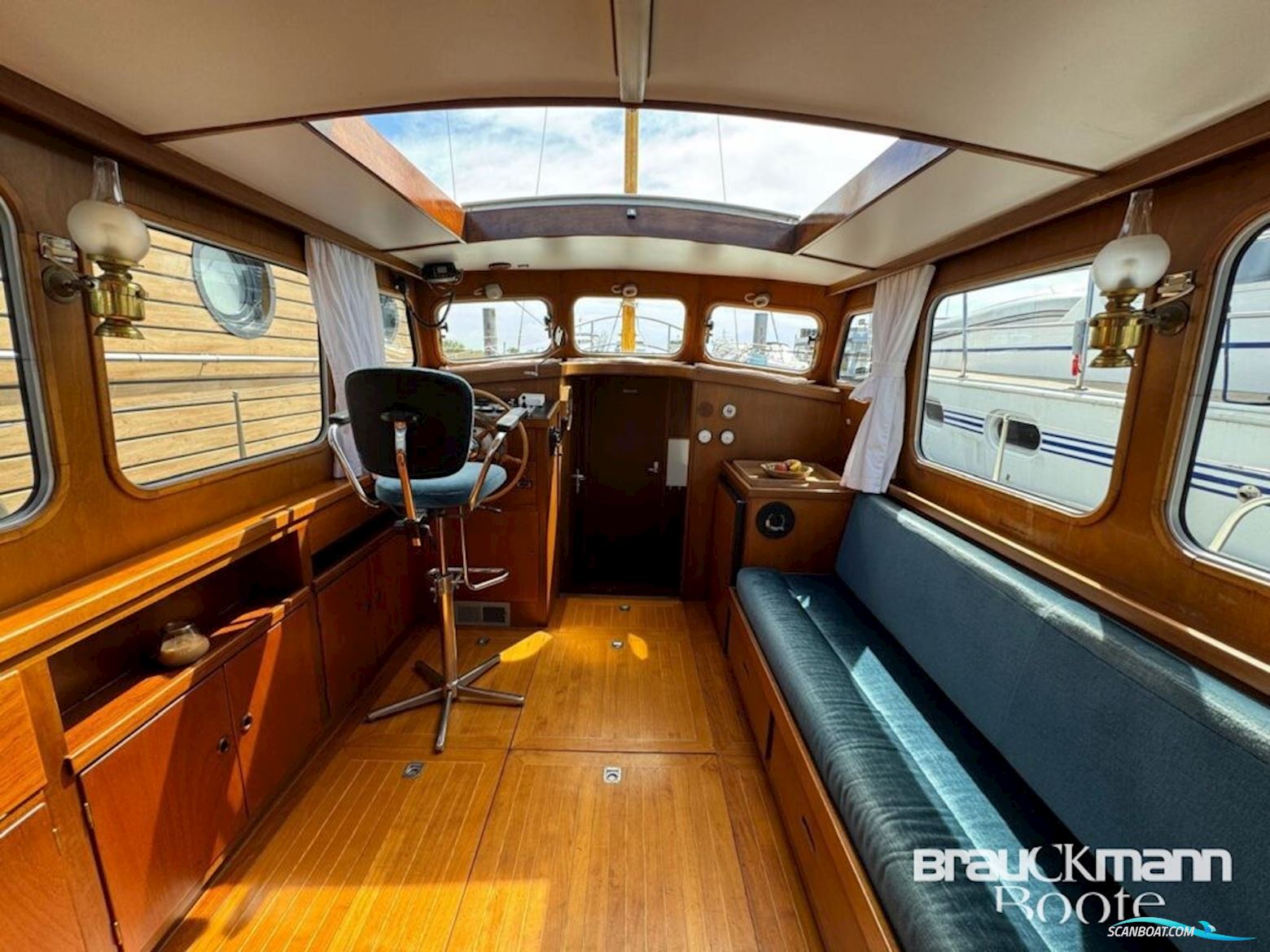 Jachtbouw P. Valk (NL) Jachtbouw P. Valk (NL) 9.70