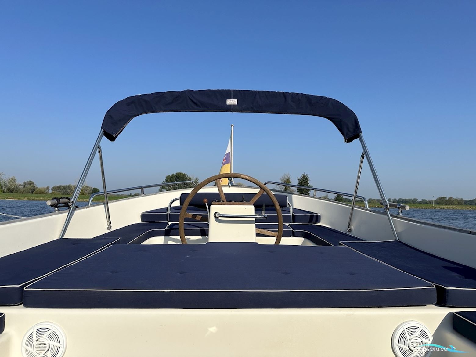 Jan Van Gent 10.35 Cabin