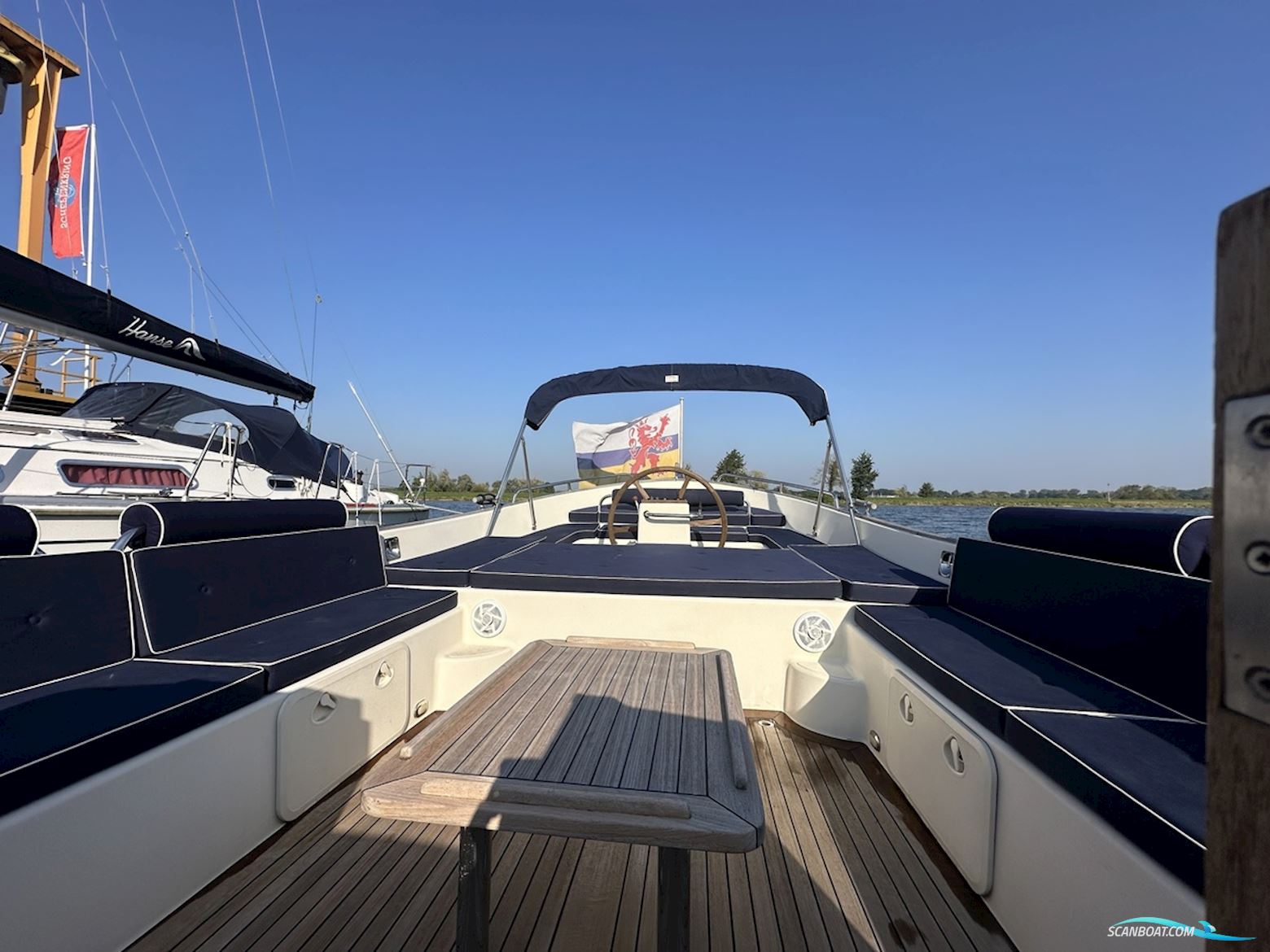 Jan Van Gent 10.35 Cabin