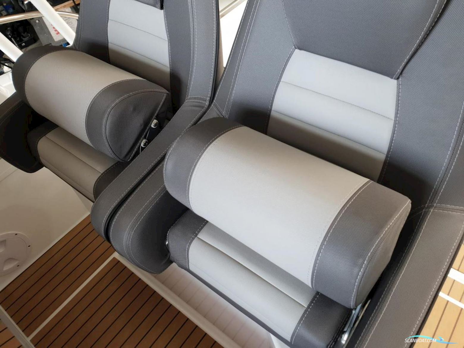 Jeanneau  Cap Camarat 9.0 WA