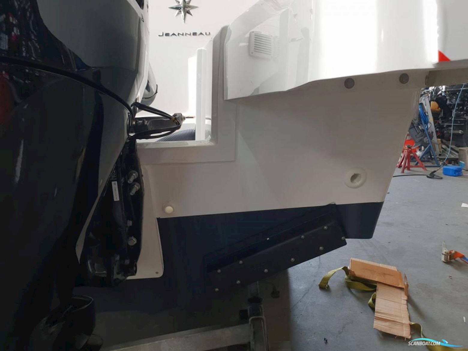 Jeanneau  Cap Camarat 9.0 WA