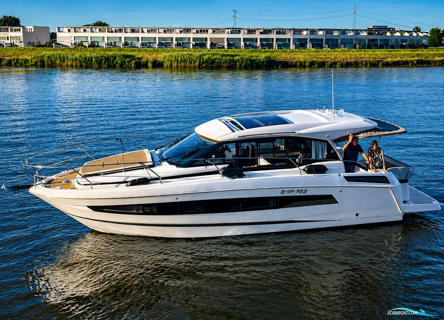 Jeanneau  NC37 met slechts 87 uur! Motorbåt 2022, med Mercruiser  motor, Holland