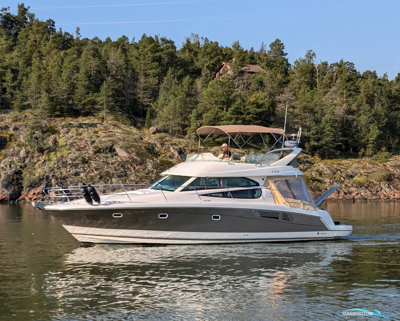Jeanneau 42 Prestige Motorbåt 2008, med Cummins 5.9 Qsd motor, Finland