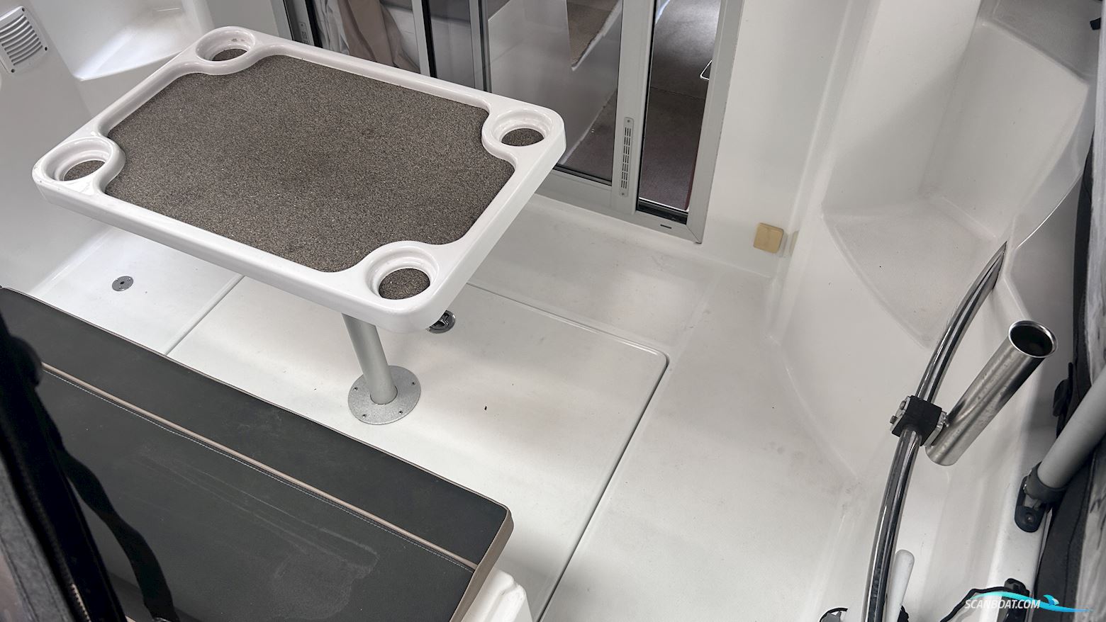 Jeanneau 605 Merry Fischer