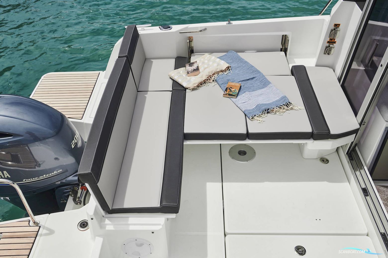 Jeanneau 695 Cruiser Serie2