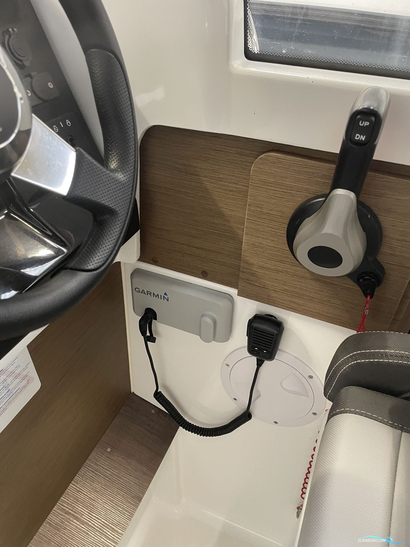 Jeanneau 695 Merry Fisher Serie2