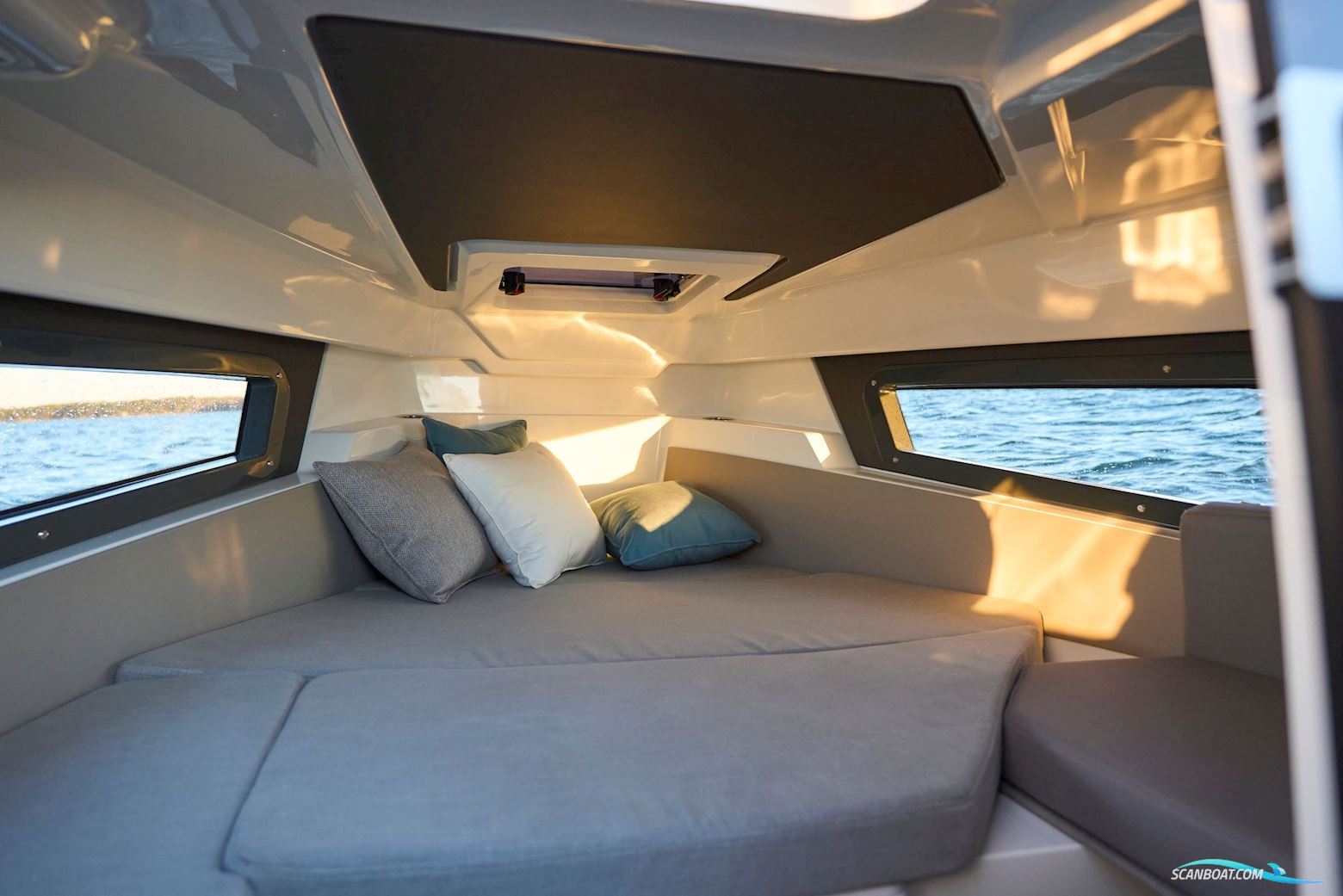 Jeanneau 695 Merry Fisher Sport