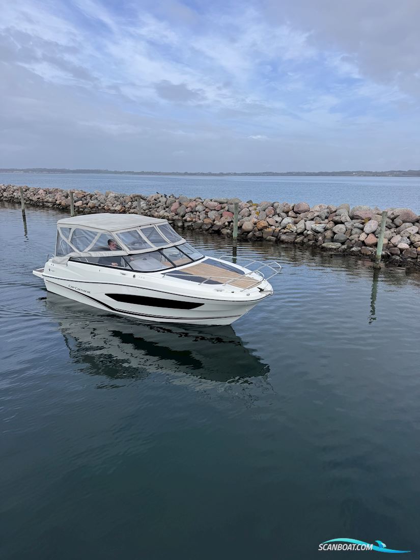 Jeanneau 7.5 DC CAP CAMARAT SERIE 2 – 2021