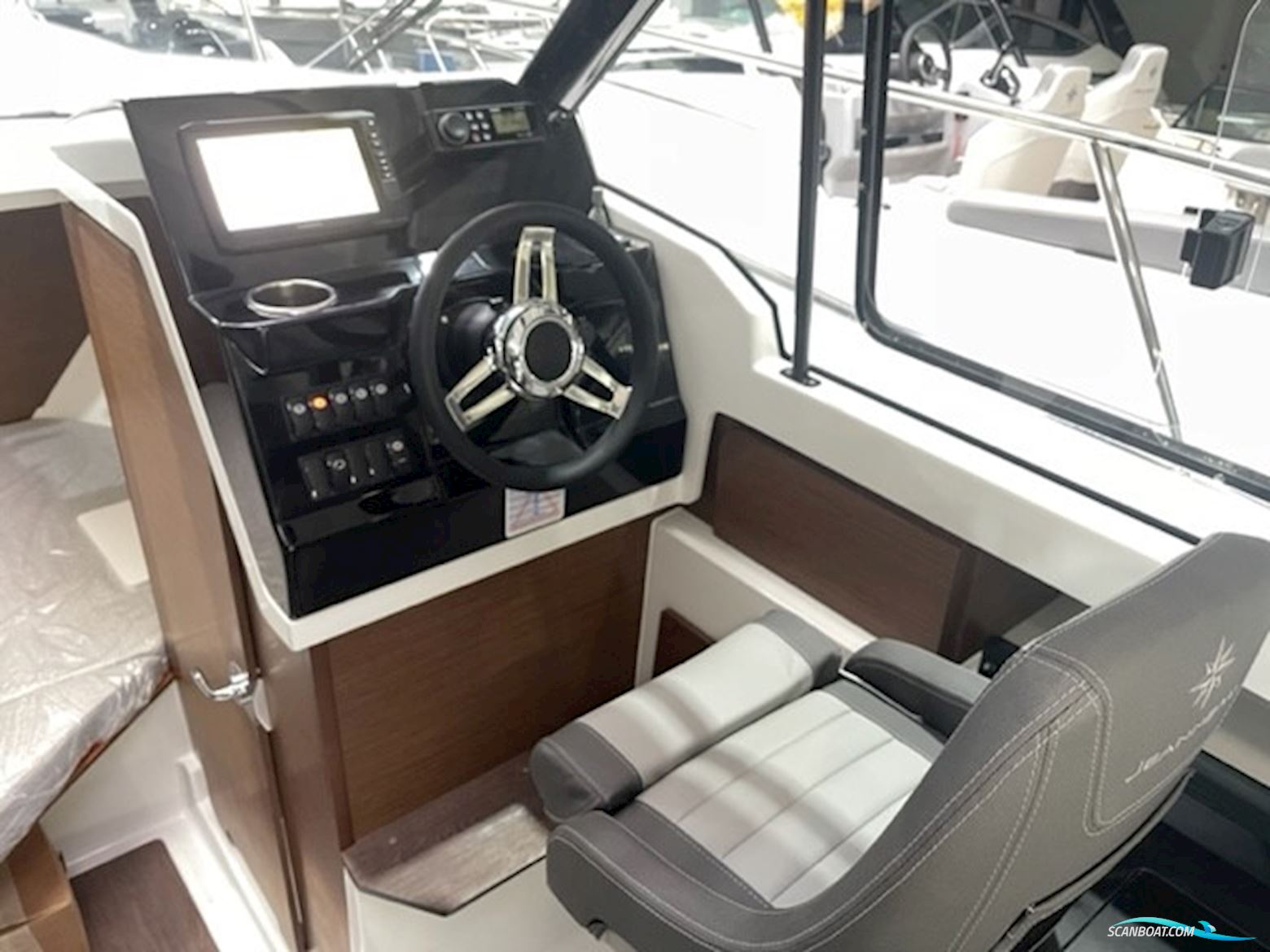 Jeanneau 795 Merry Fisher Serie 2