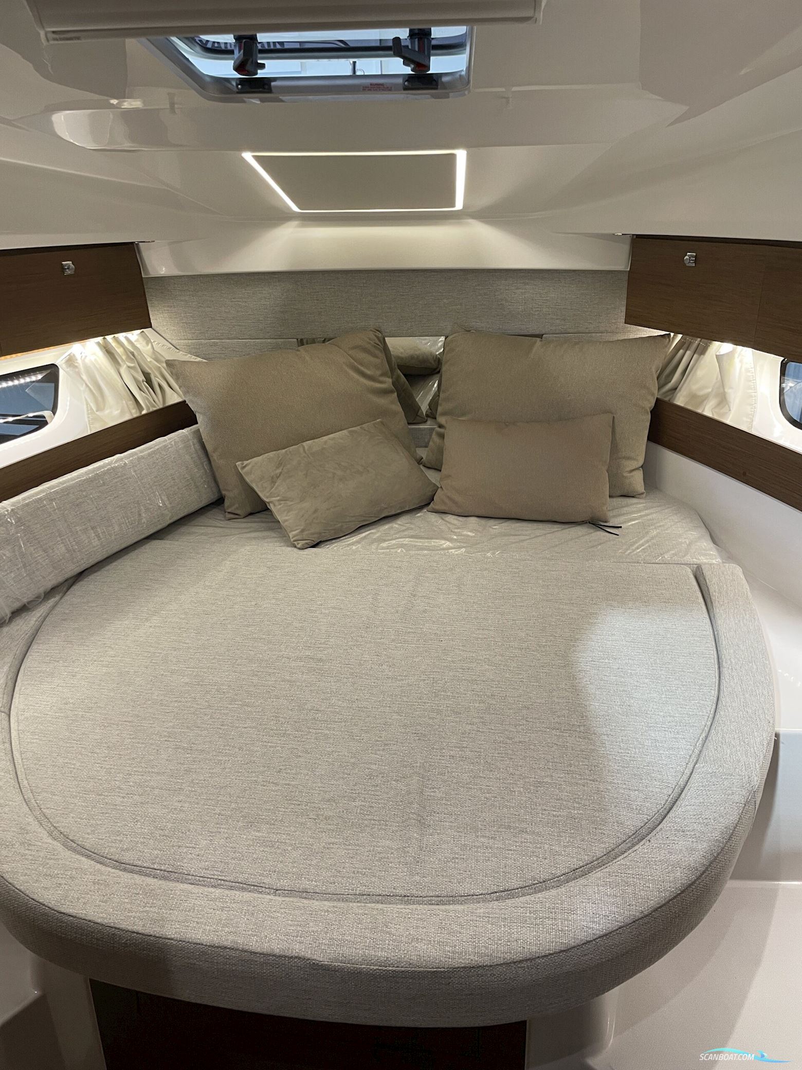 Jeanneau 895 Merry Fisher Cruiser