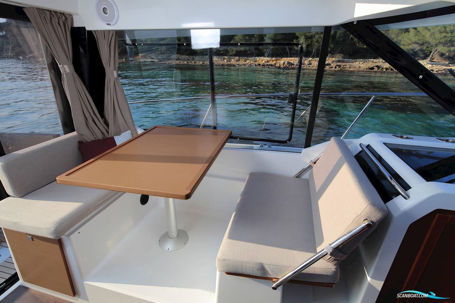 Jeanneau 895 Merry Fisher Cruiser