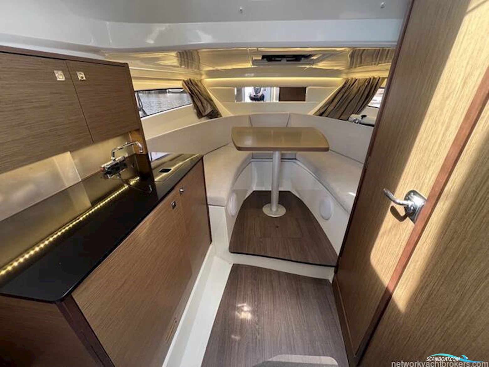 Jeanneau 9.0WA Cap Camarat