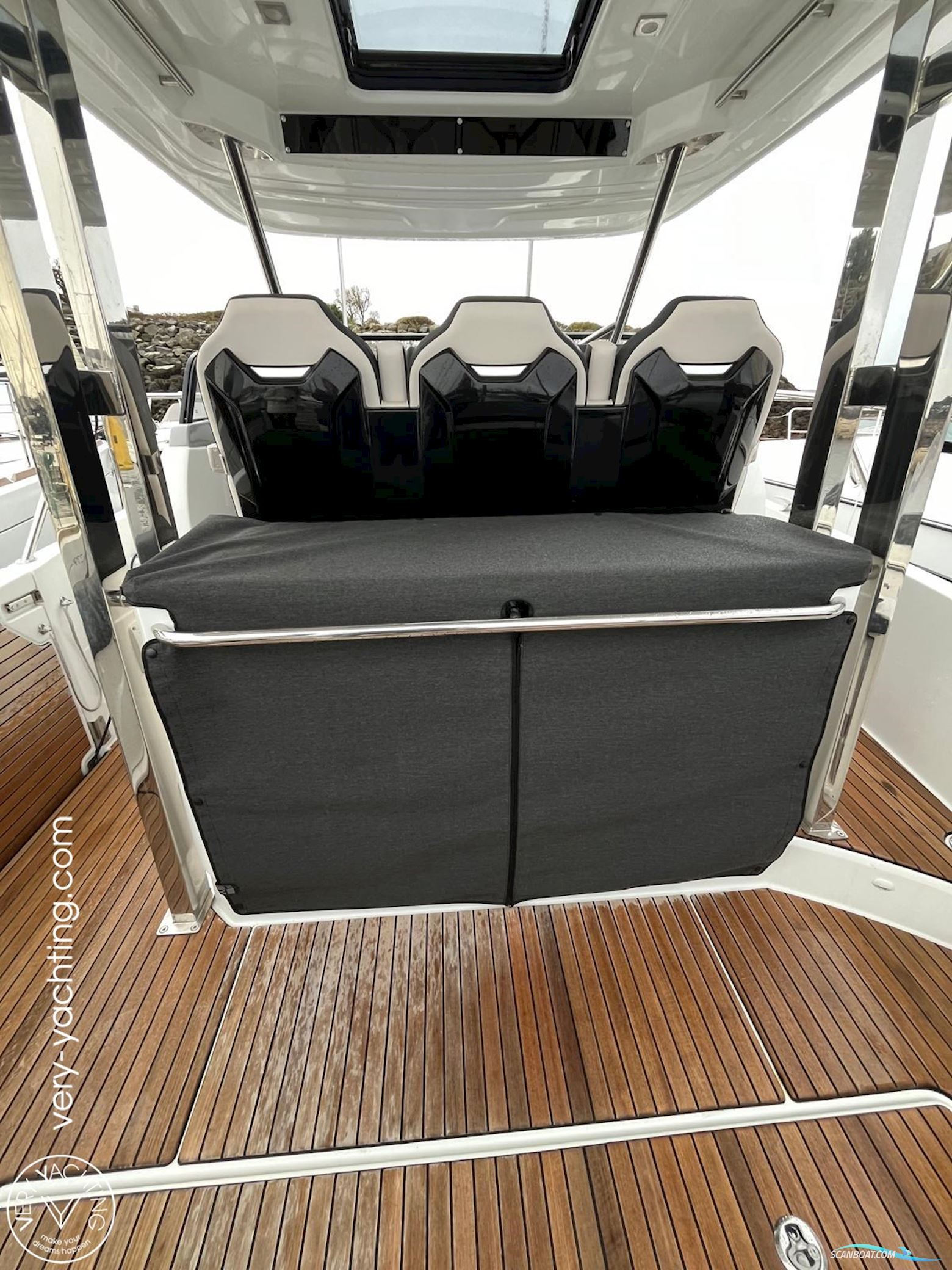 Jeanneau Cap Camarat 10.5 WA Serie 2