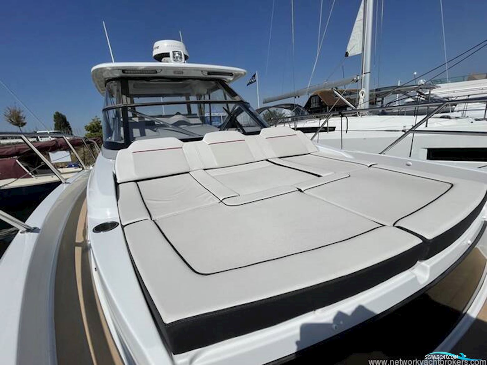 Jeanneau Cap Camarat 10.5WA S2