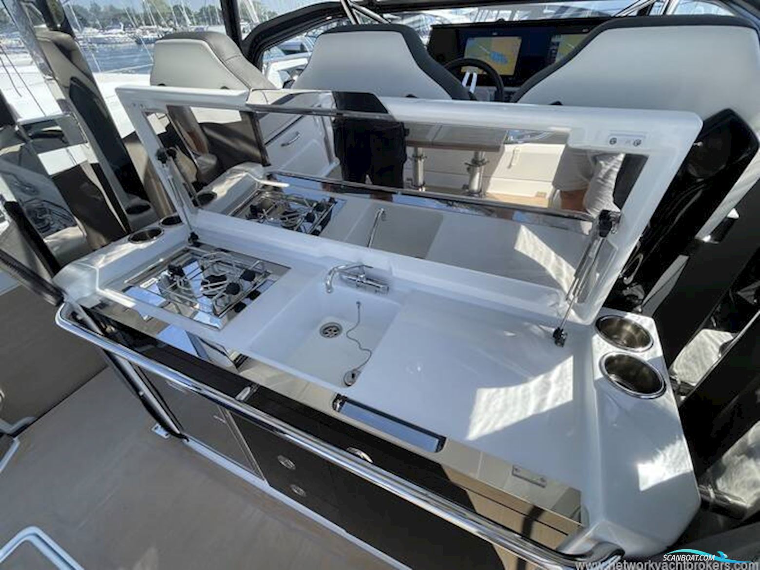 Jeanneau Cap Camarat 10.5WA S2