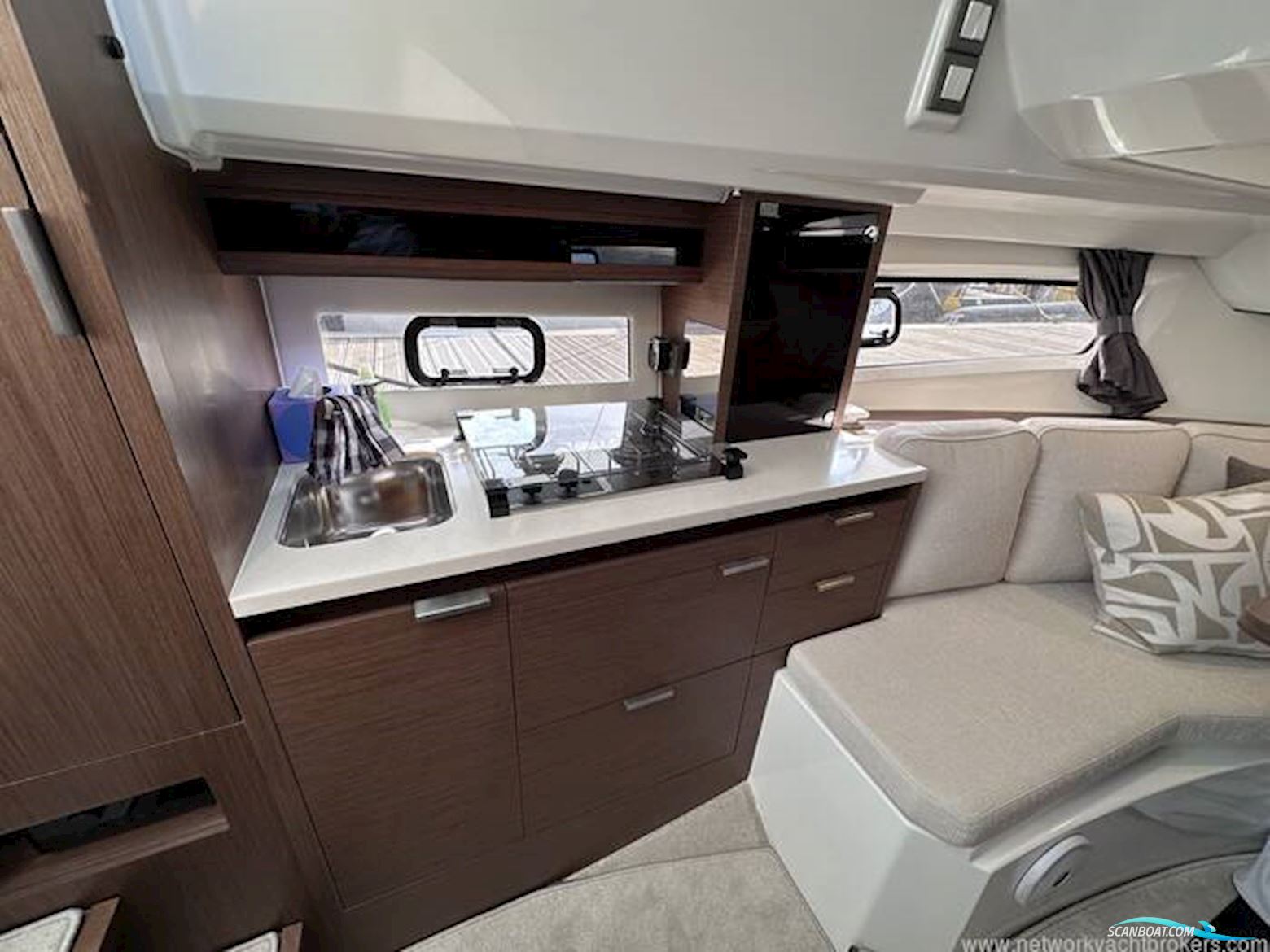 Jeanneau Cap Camarat 10.5WA S2