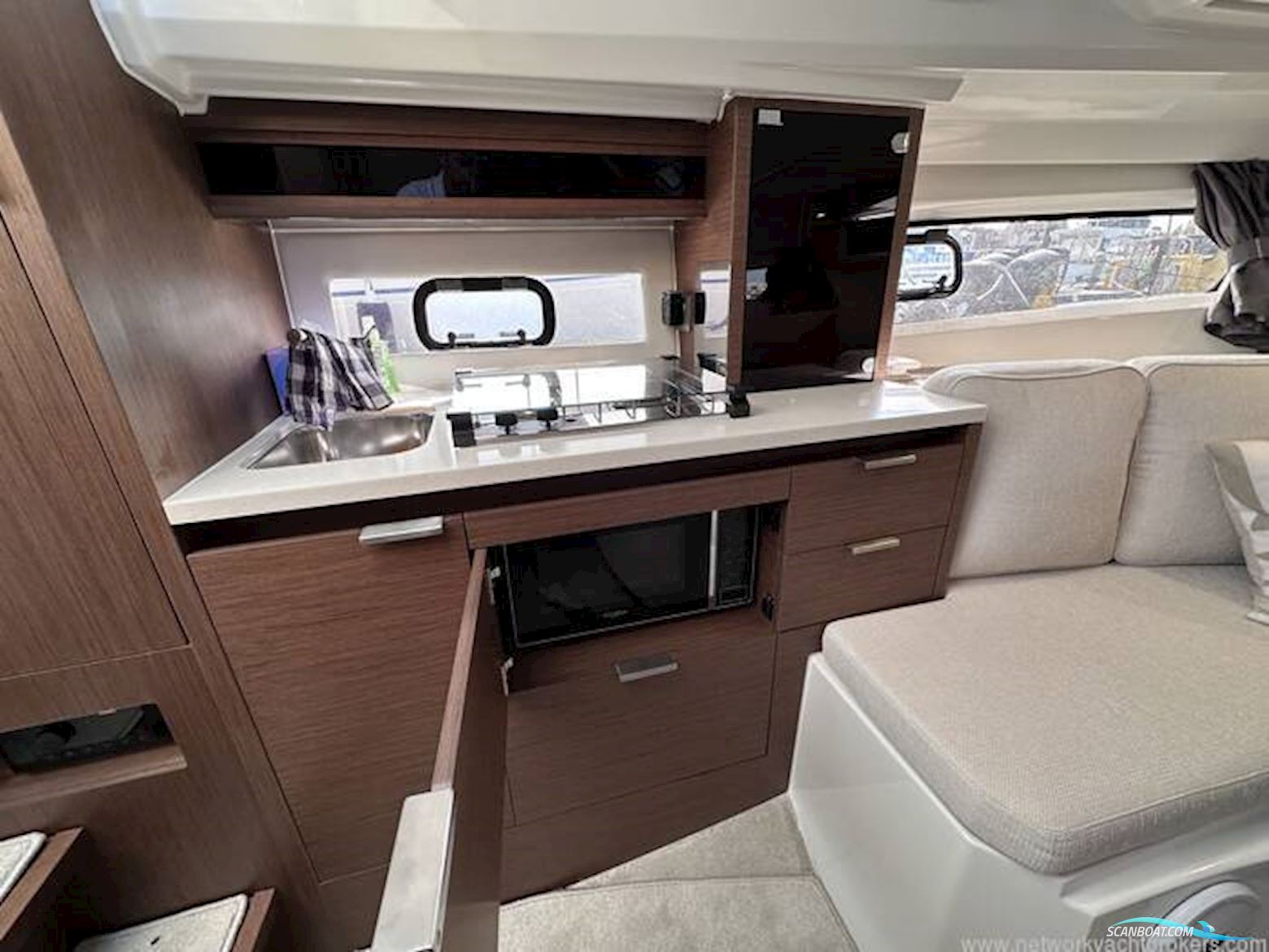 Jeanneau Cap Camarat 10.5WA S2