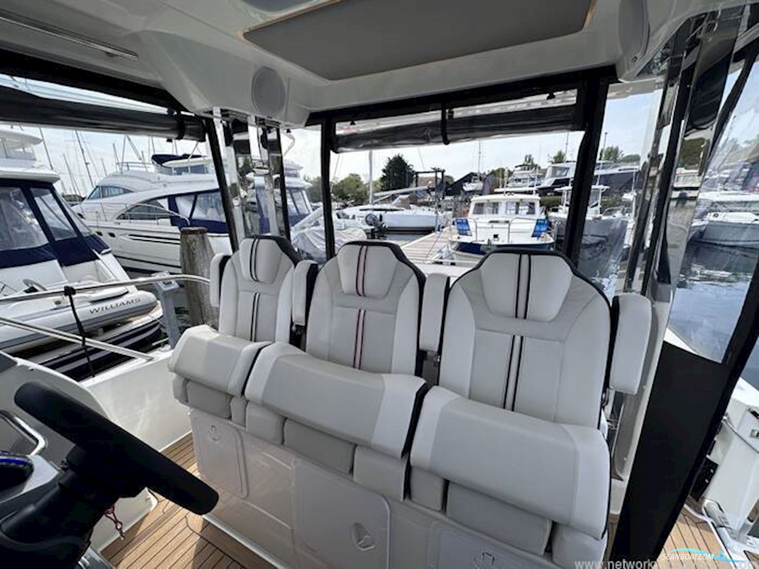 Jeanneau Cap Camarat 10.5WA S2