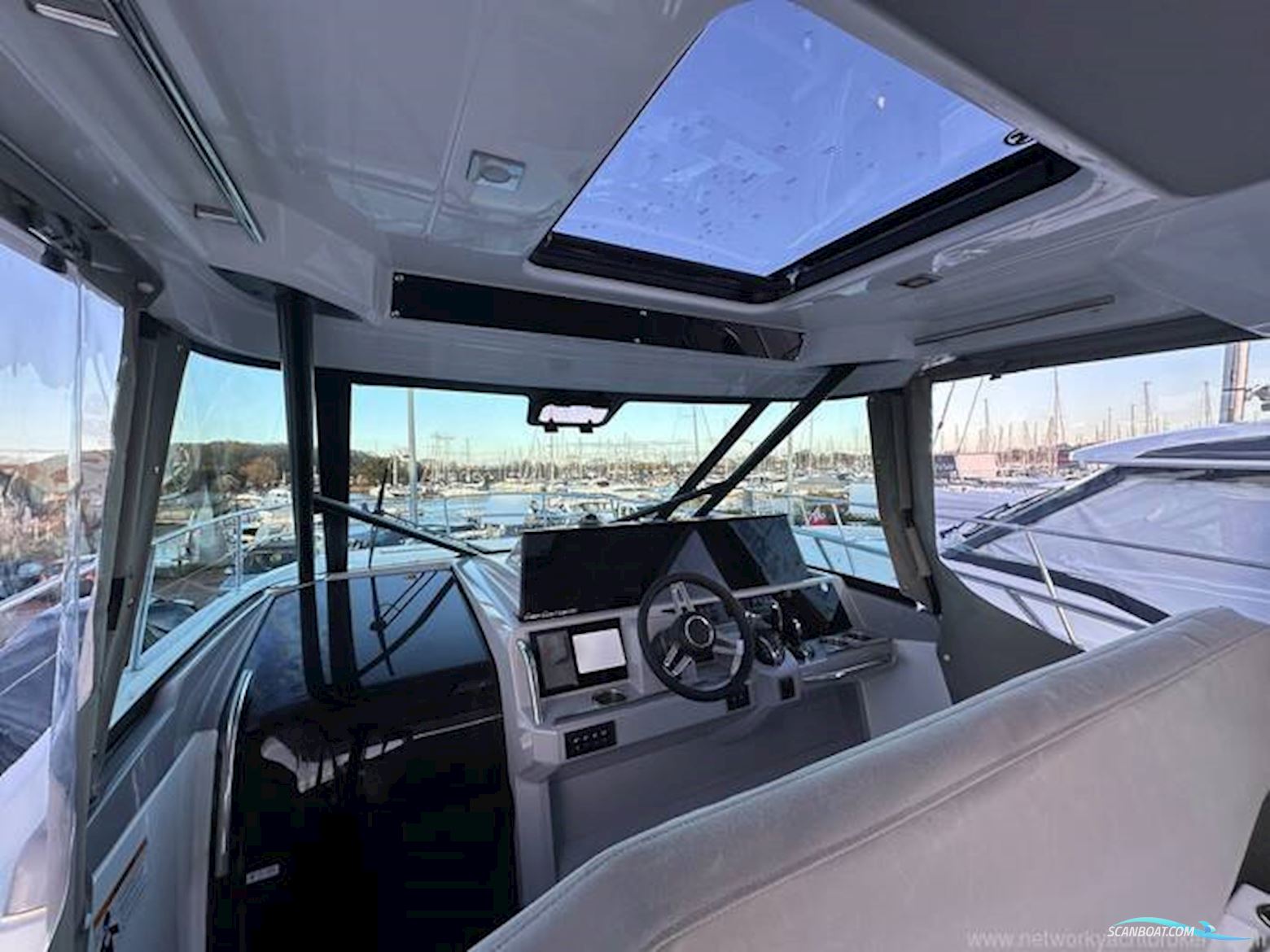 Jeanneau Cap Camarat 10.5WA S2