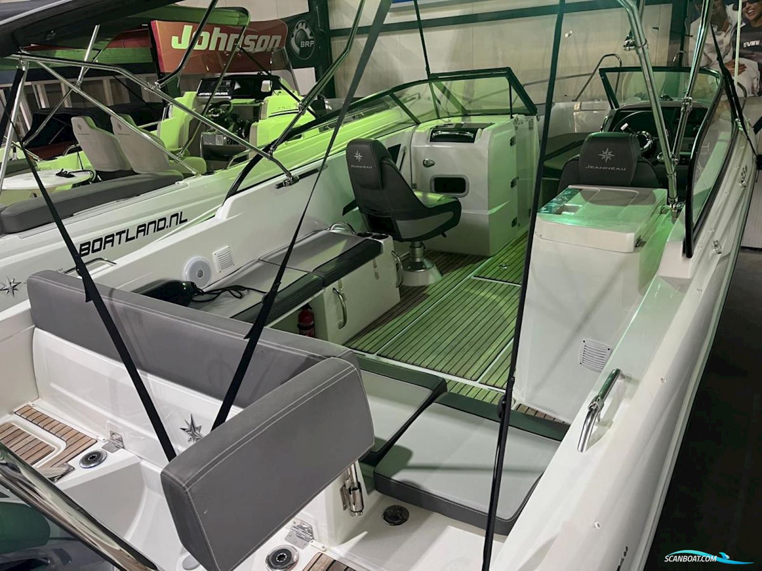 Jeanneau Cap Camarat 7.5 bowrider