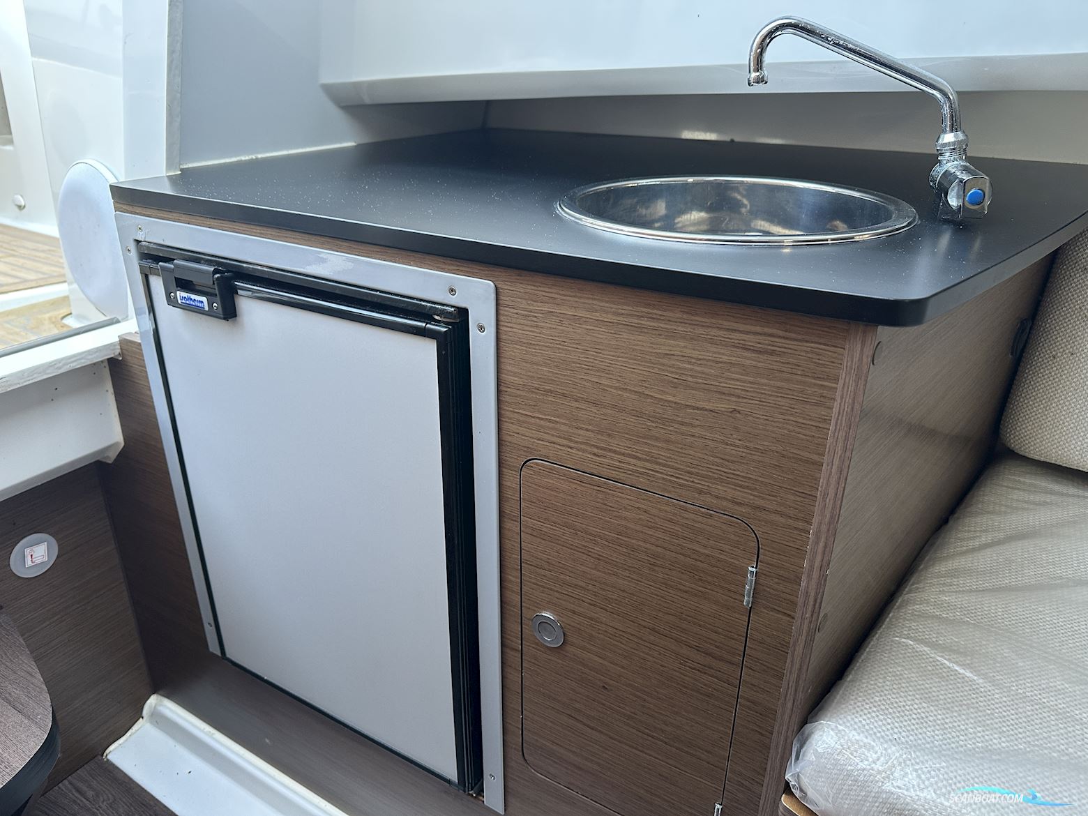 Jeanneau Cap Camarat 7.5 WA Series II