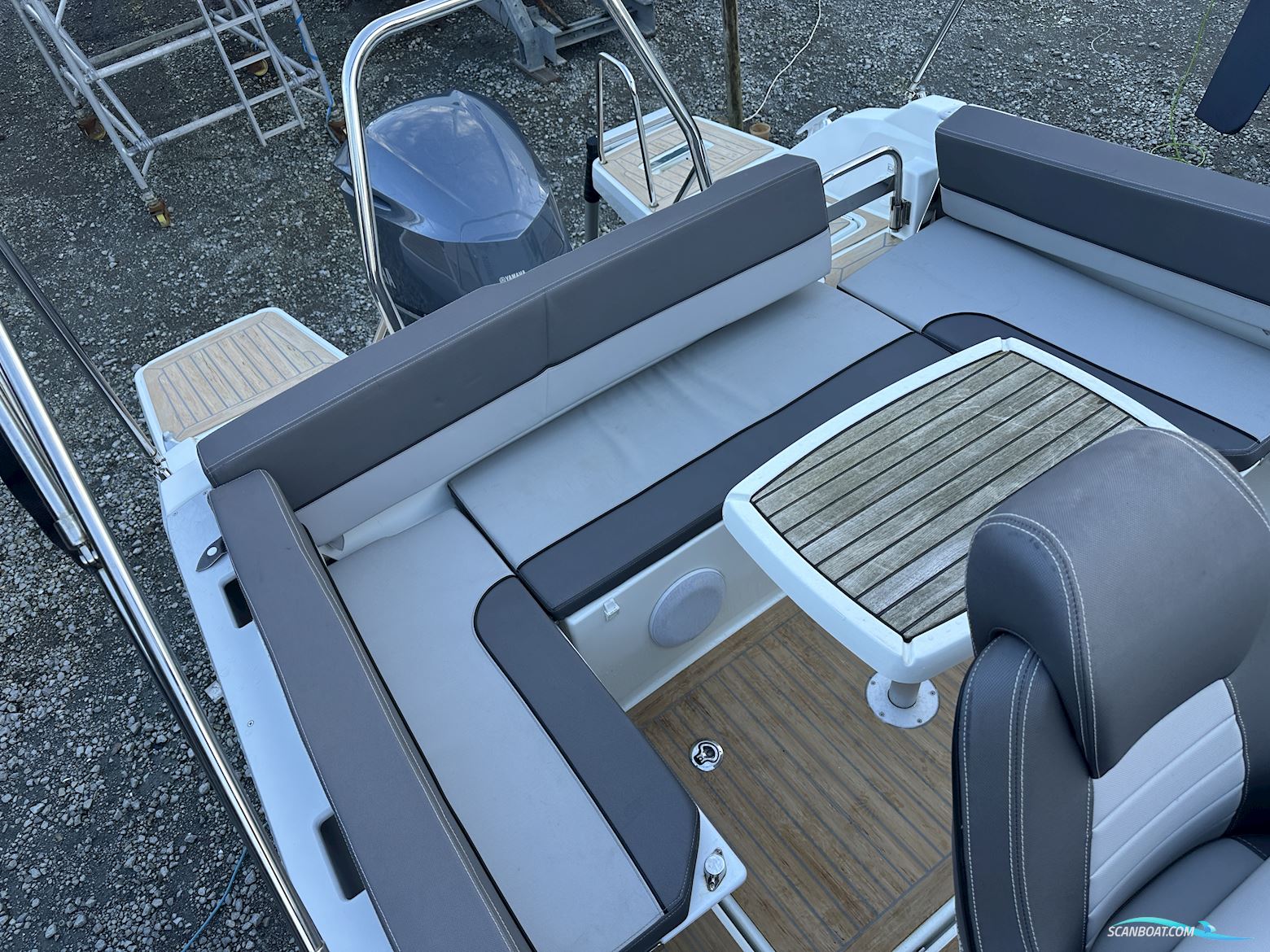 Jeanneau Cap Camarat 7.5 WA Series II