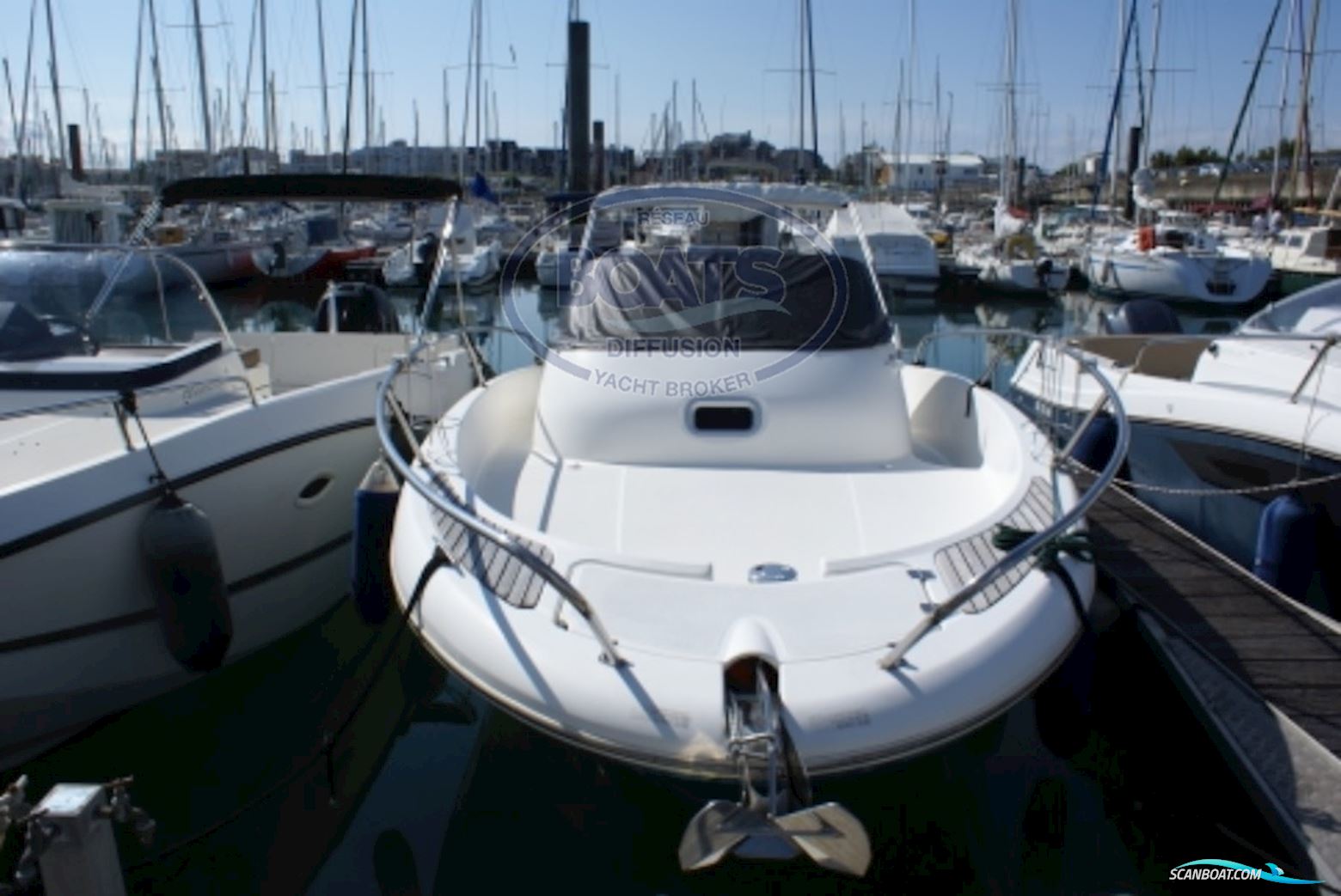 Jeanneau Cap Camarat 755 WA Moteur Neuf