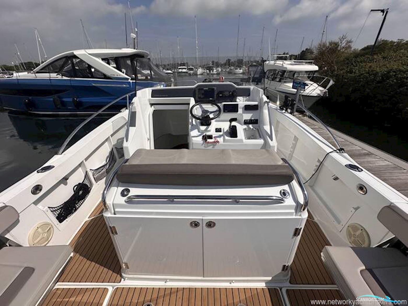 Jeanneau Cap Camarat 8.5 CC
