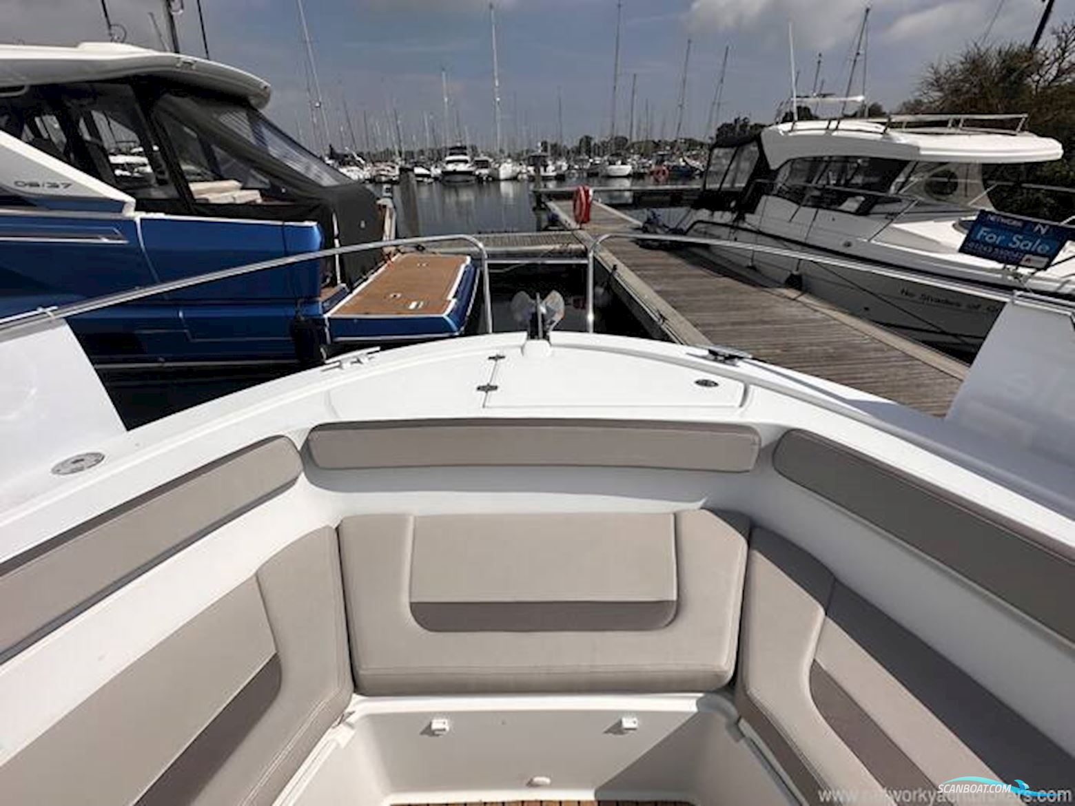 Jeanneau Cap Camarat 8.5 CC