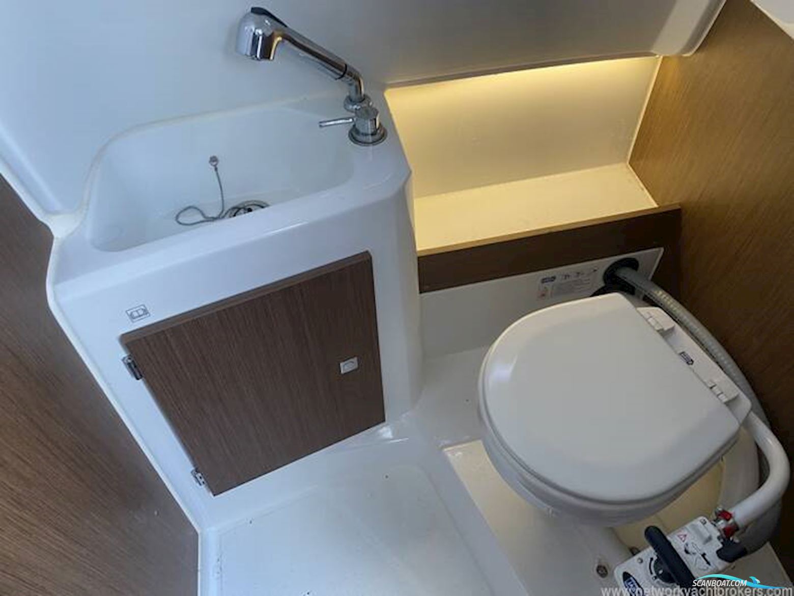 Jeanneau Cap Camarat 9.0 CC