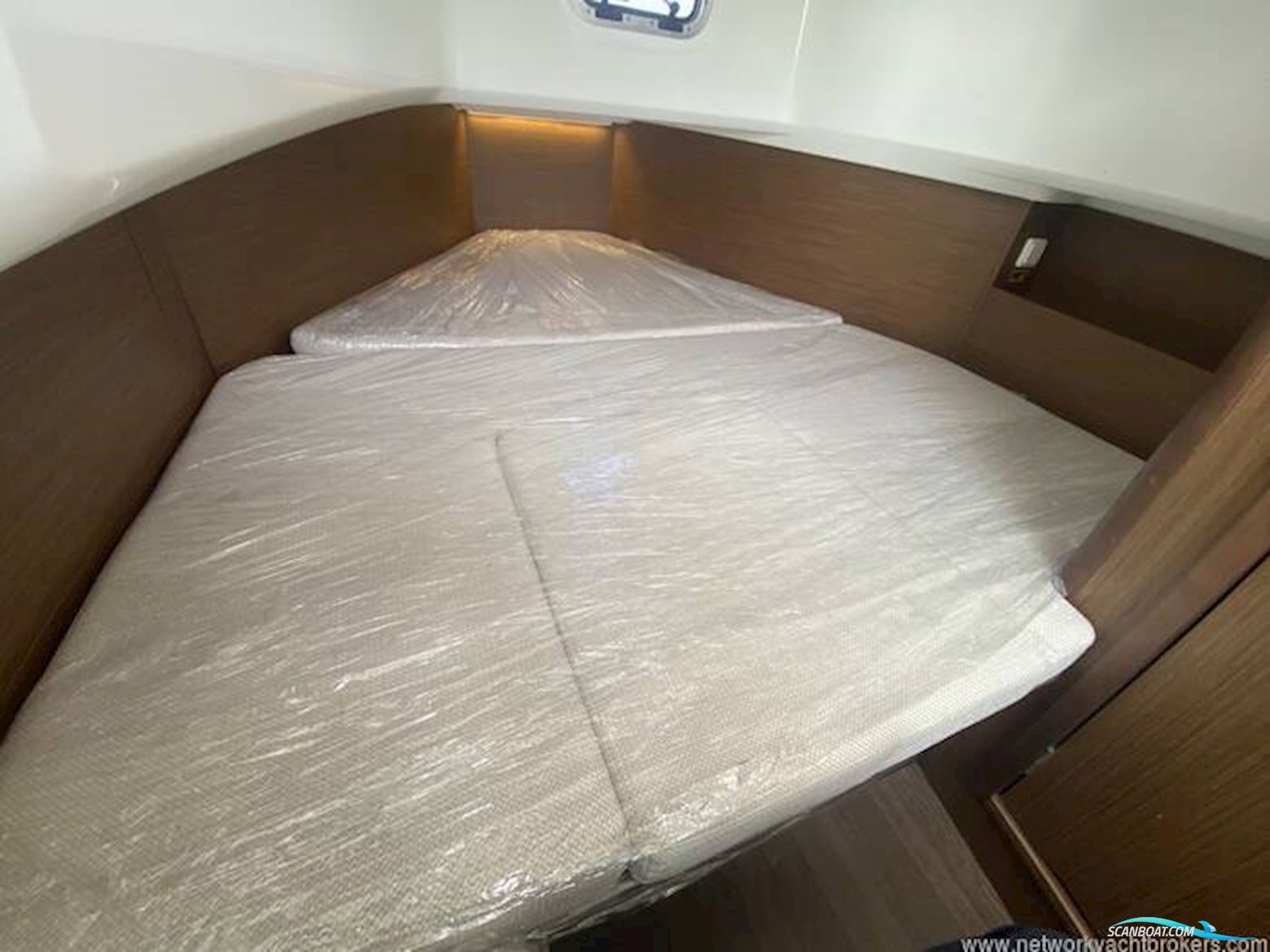 Jeanneau Cap Camarat 9.0 CC