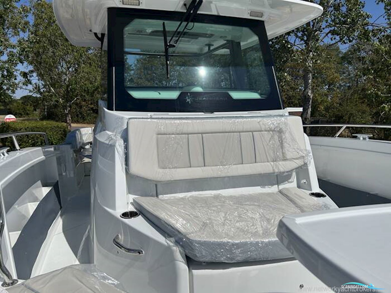 Jeanneau Cap Camarat 9.0 CC Series 2