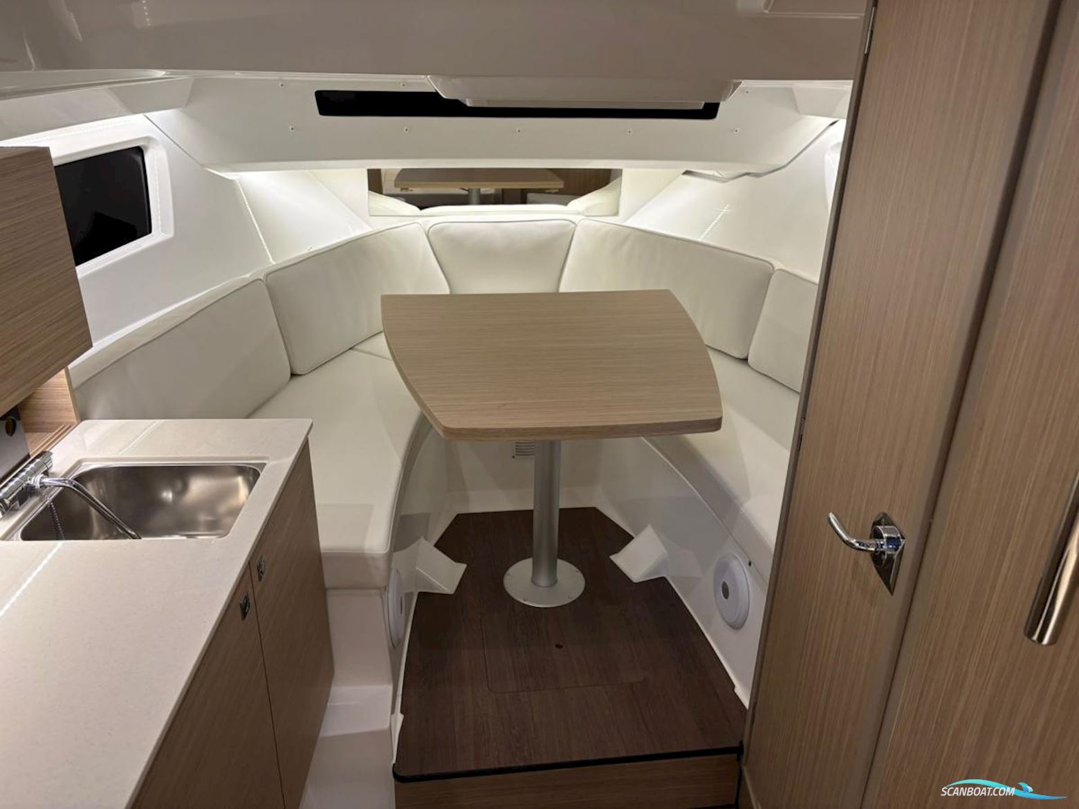 Jeanneau Cap Camarat 9.0 WA S2