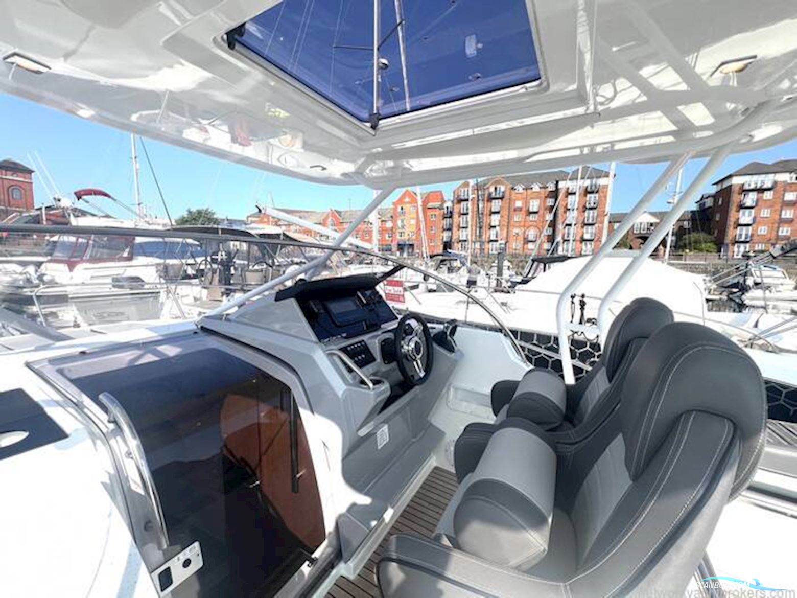 Jeanneau Cap Camarat 9.0 WA