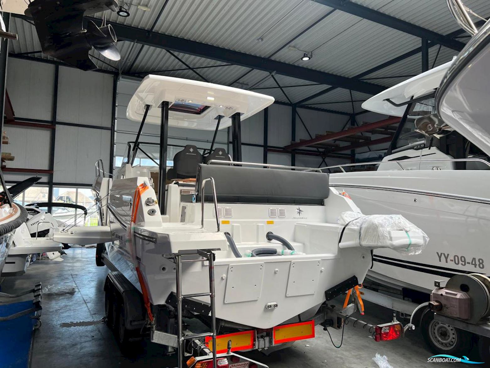 Jeanneau Cap Camarat 9.0 WA Serie 2 new model!