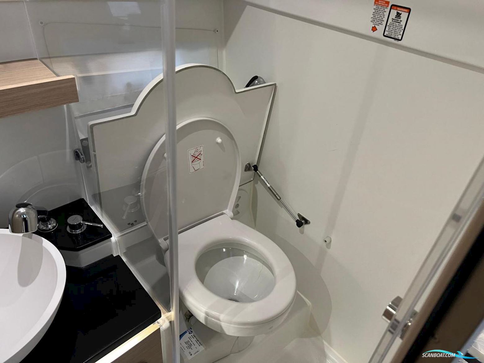 Jeanneau Cap Camarat 9.0 WA Serie 2 new model!