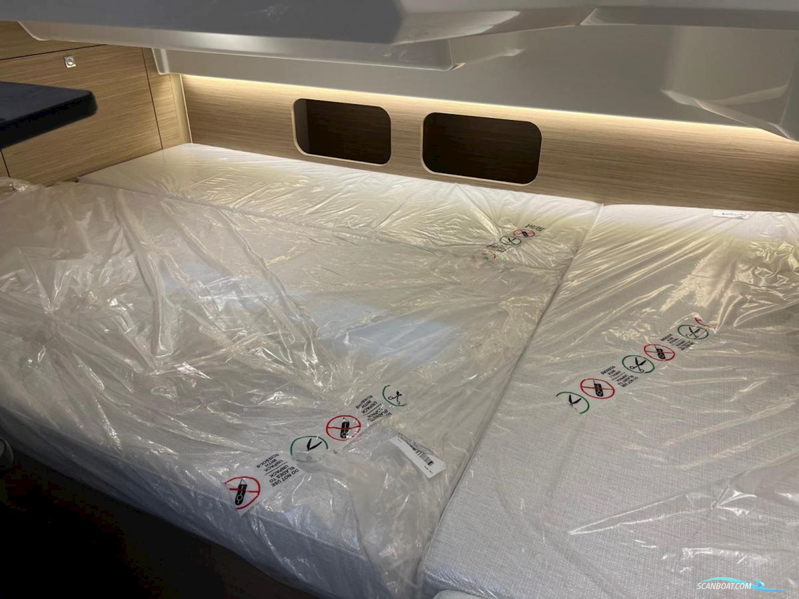 Jeanneau Cap Camarat 9.0 WA Serie 2 new model!