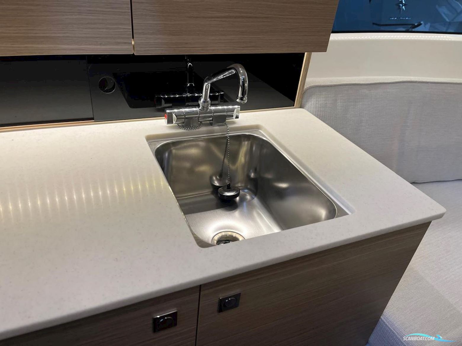 Jeanneau Cap camarat 9.0 WA serie 2