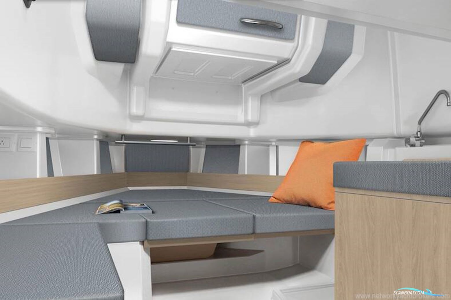 Jeanneau Cap Camarat 9.0CC Series 2