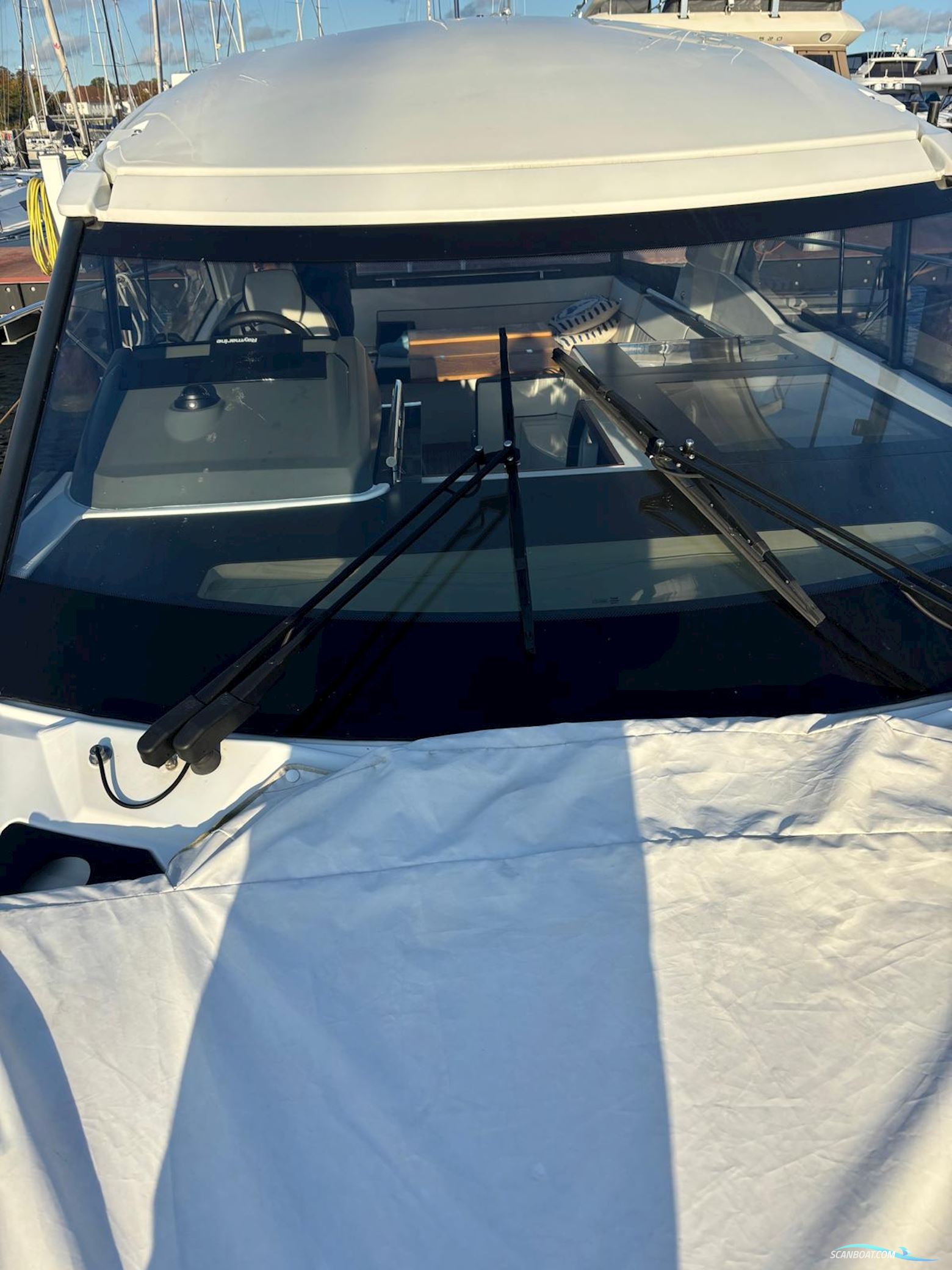 Jeanneau Leader 33